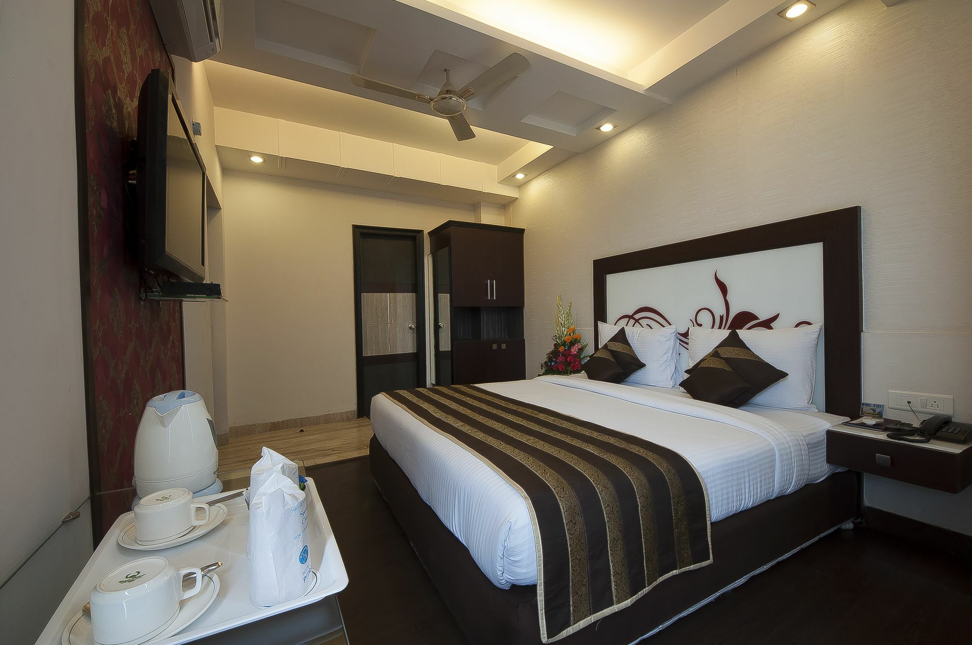 hotel pitrashish premium contact number